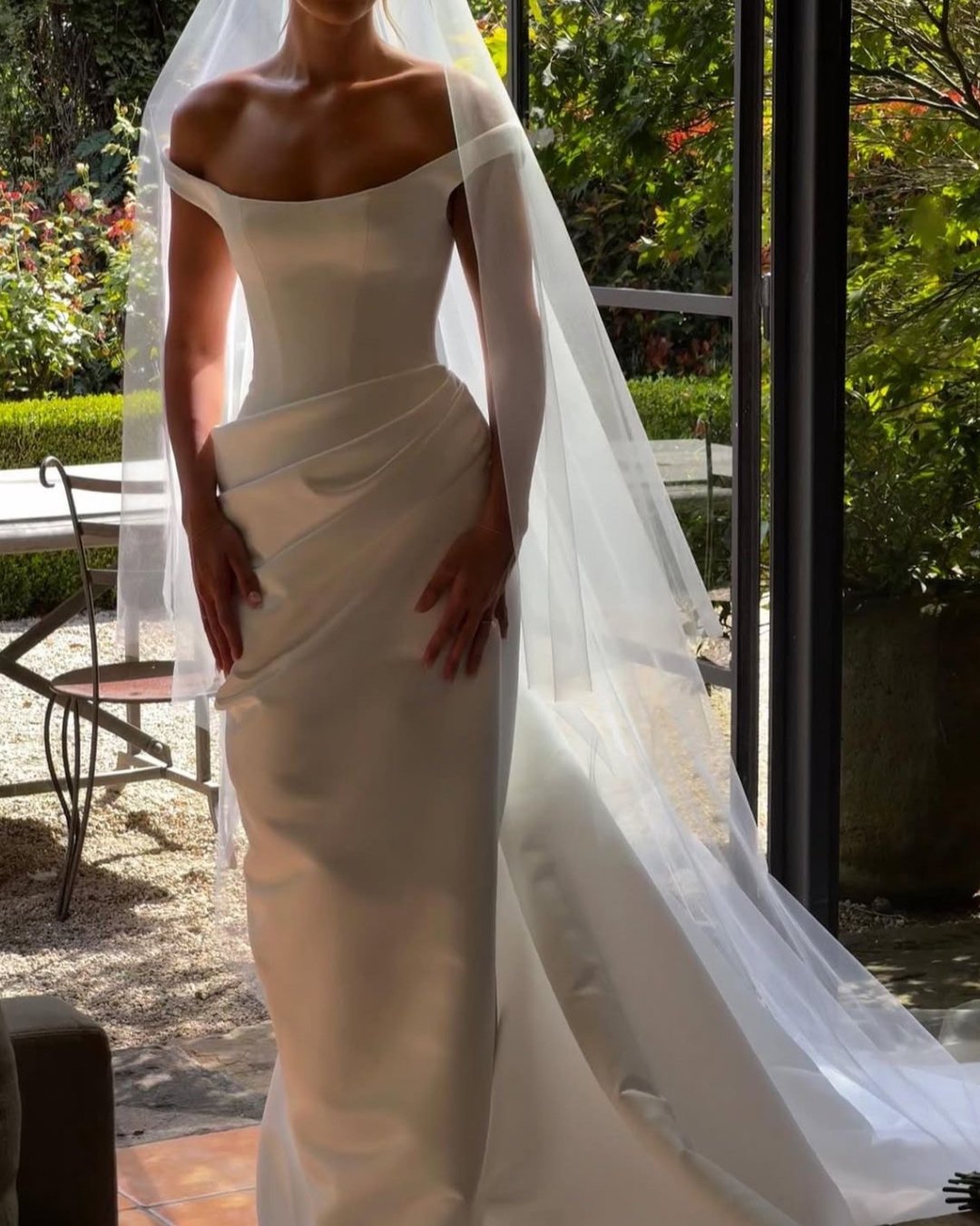 Robe de mariée pas cher Livraison en Guadeloupe, Martinique, Guyane française, Saint-Martin et Saint-Barthélemy.